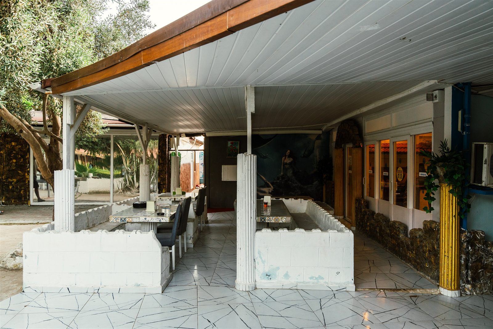 Kapalı & Teraslı Restoran
